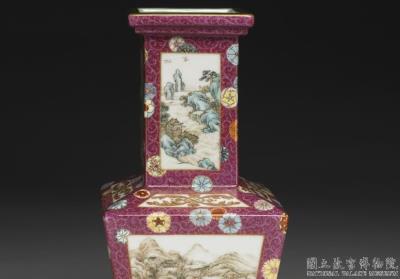 图片[2]-Pair of fang-sheng square vases in yang-ts’ai enamels with incised pattern of flower brocade and landscape décor 1742 (Ch’ien-lung reign)-China Archive